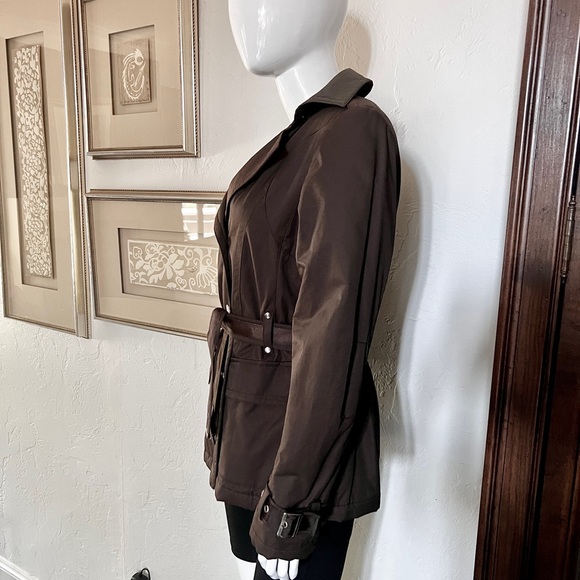 Women’s Gallery Dark Brown Belted Short Rain Trench/Jacket Sz Medium - Picture 2 of 12
